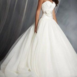 NWT Alfred Angelo Disney Fairytale Wedding Snow White Dress Gown Bride 250